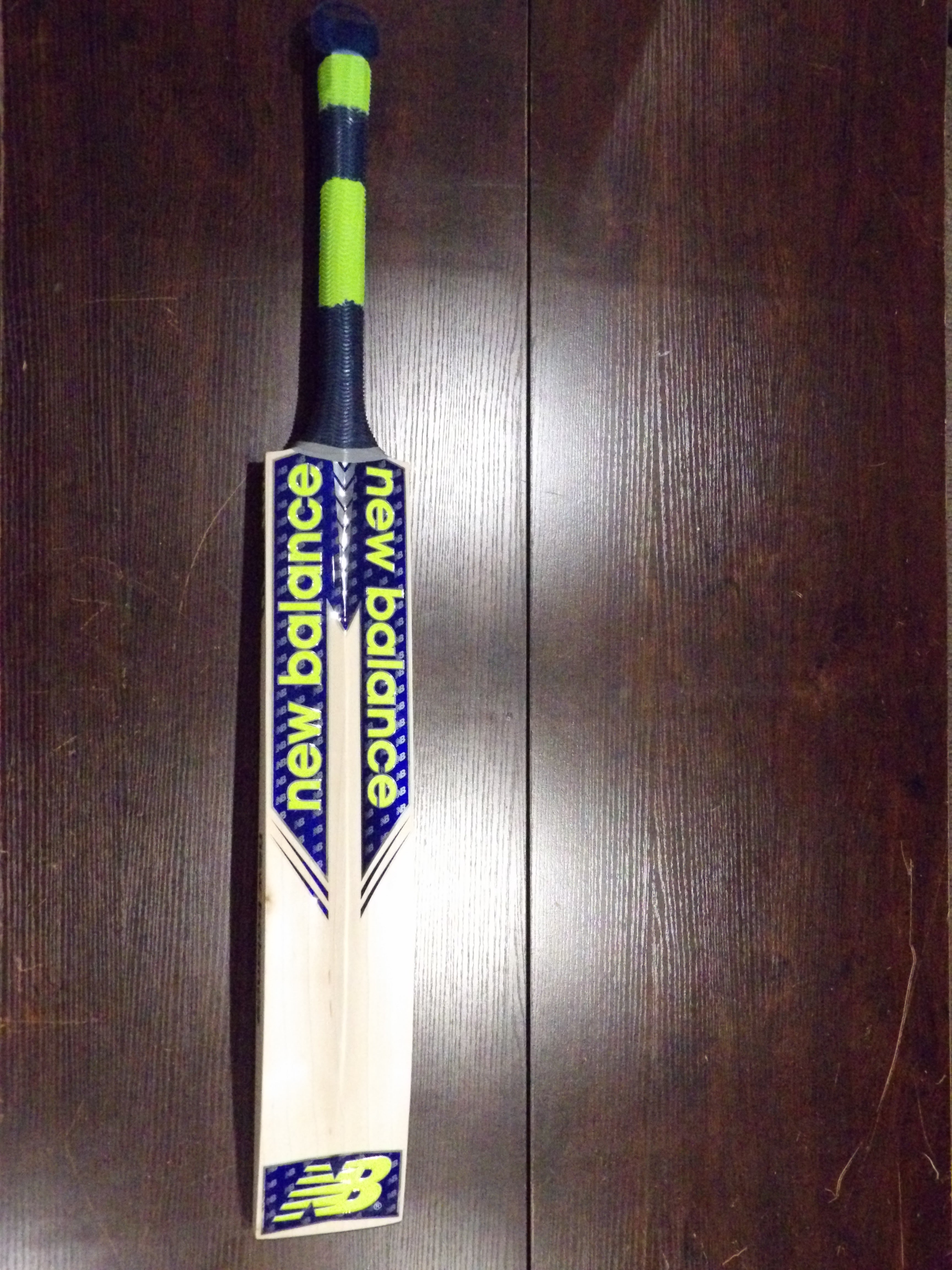 New Balance Cricket Bat DC-480 English Willow