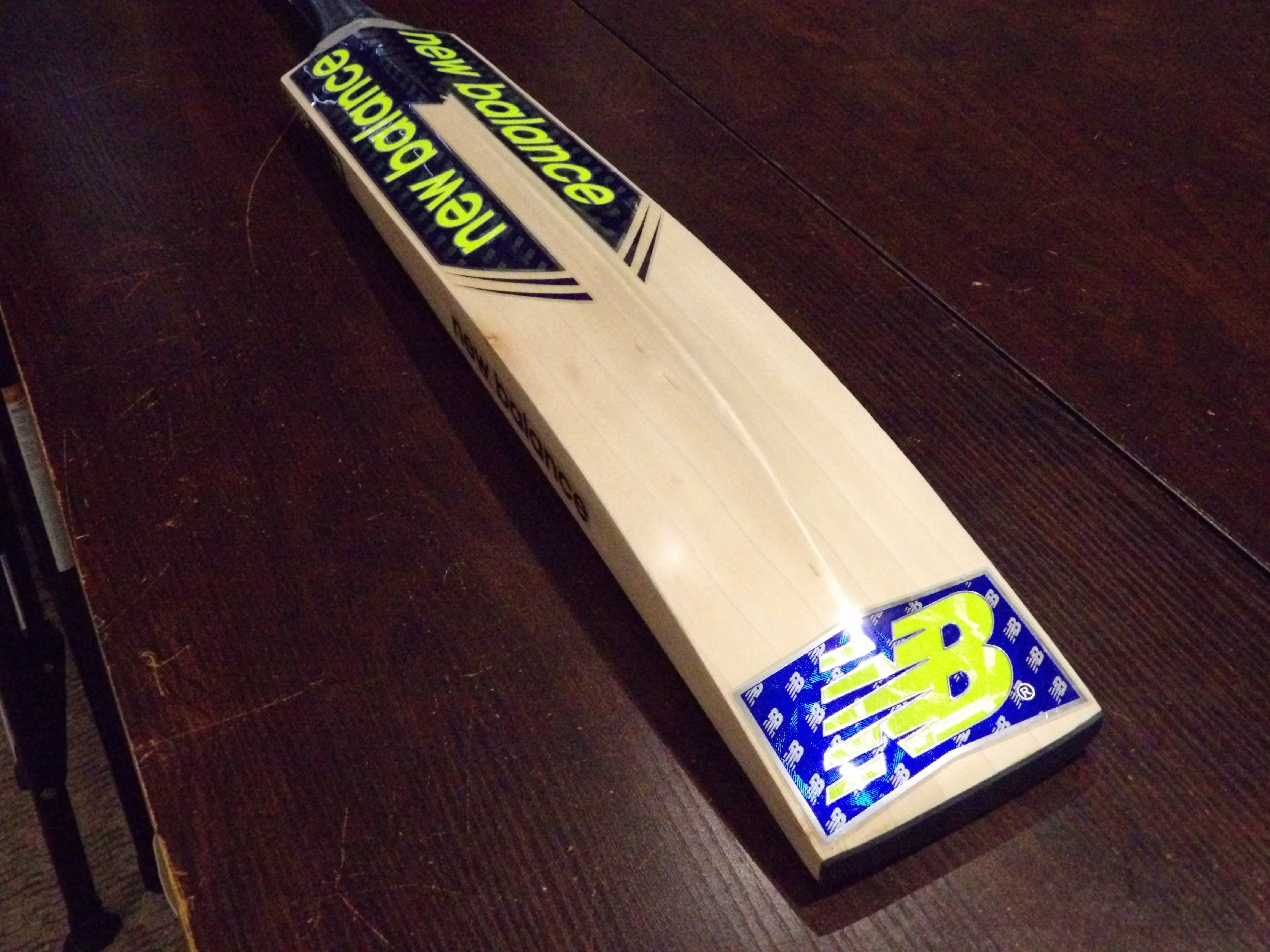 New Balance Cricket Bat DC-480 English Willow