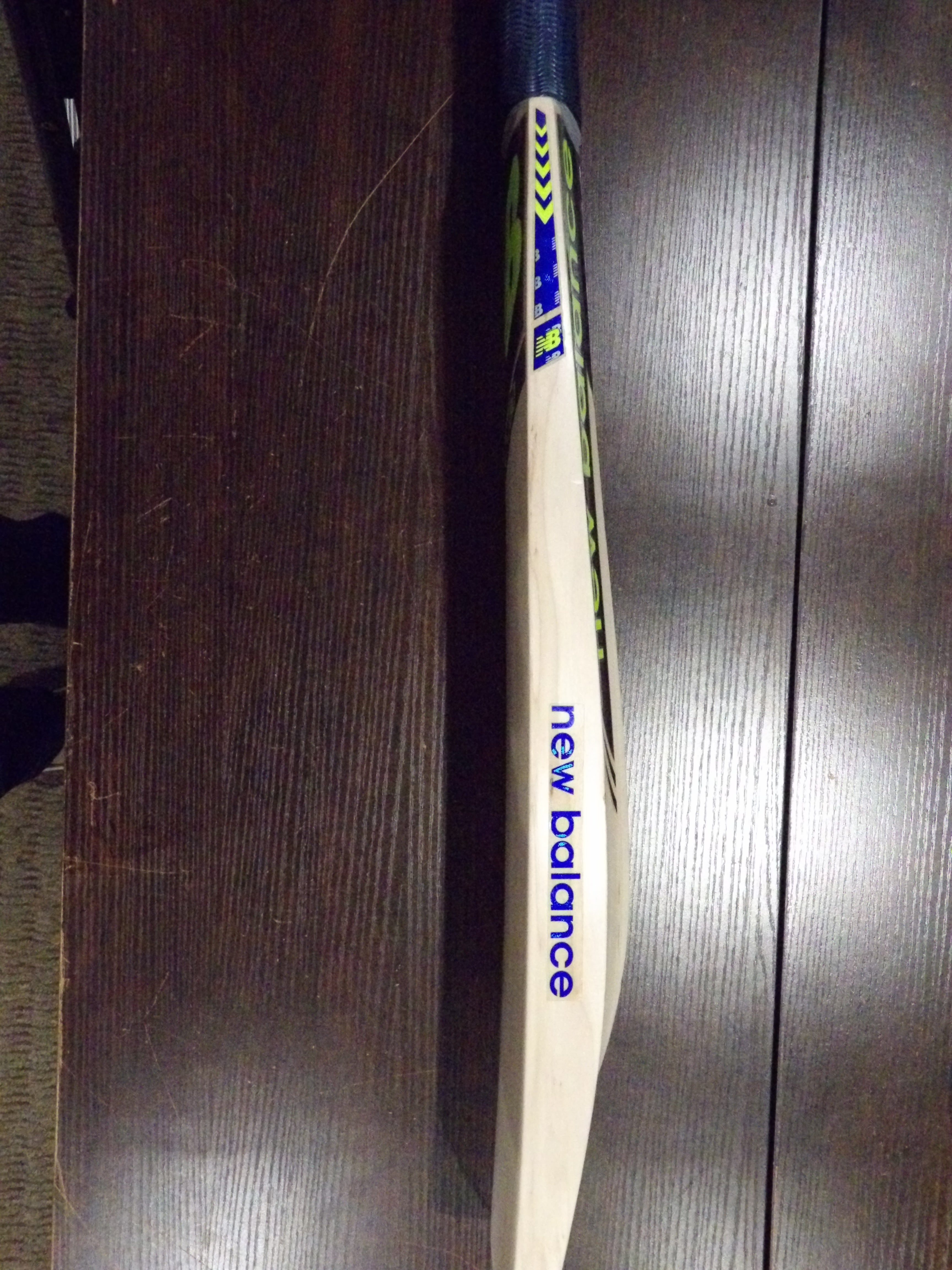 New Balance Cricket Bat DC-480 English Willow