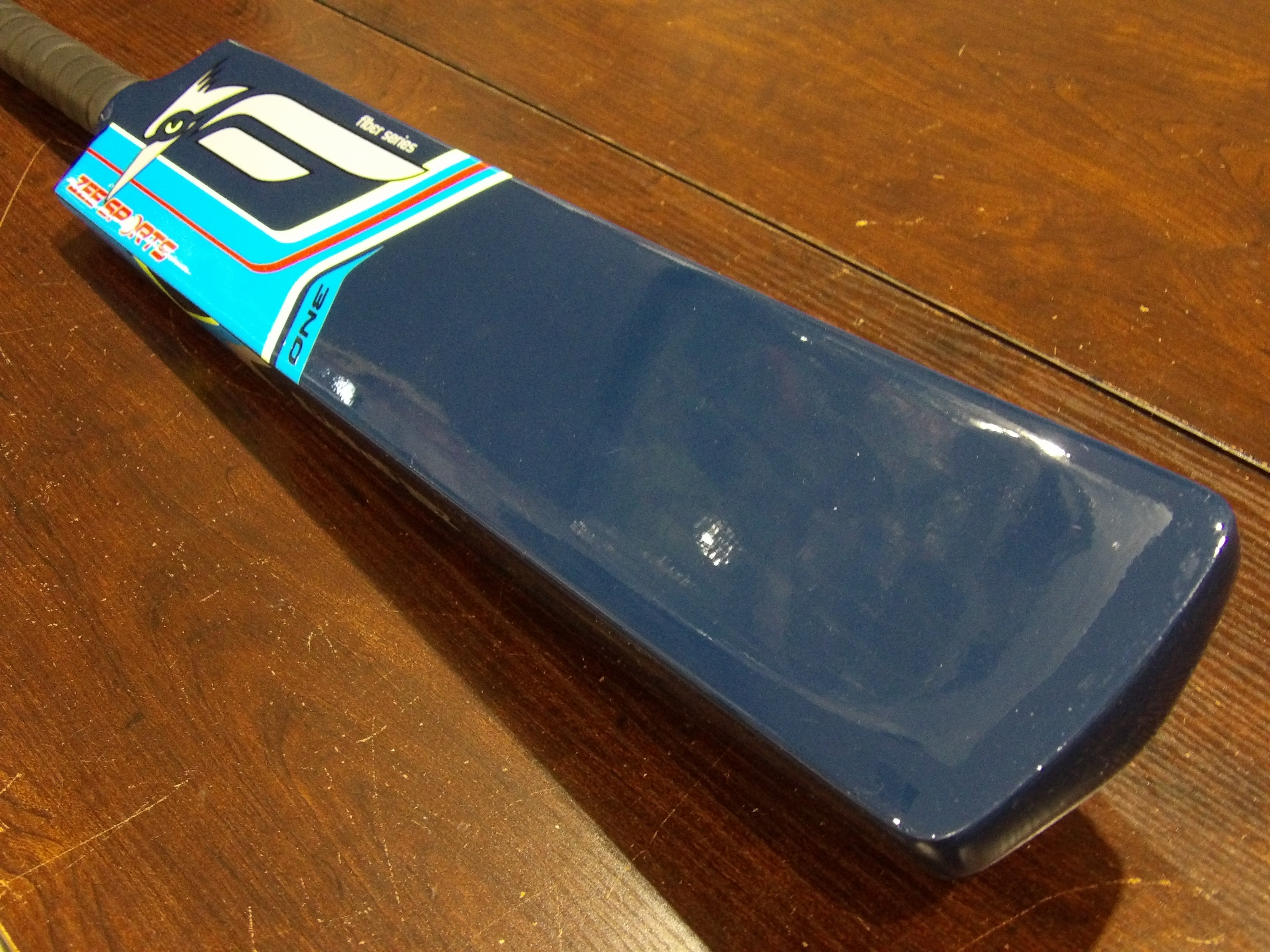 Zee Sports ONE Cricket Bat Woodpecker Fiberglass Tennis Blue