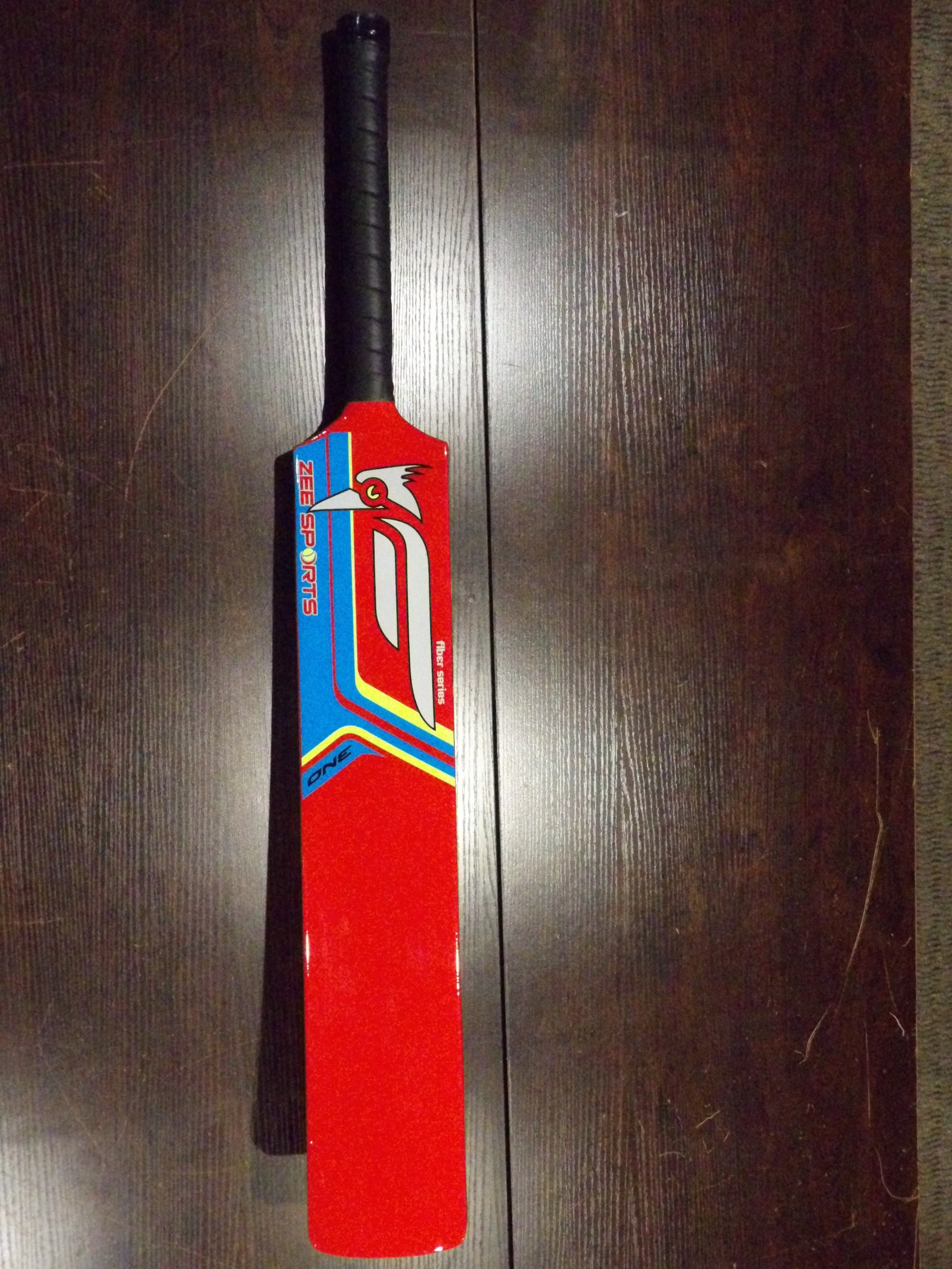 Zee Sports Cricket Bat Woodpecker Fiberglass Tennis Bat Red