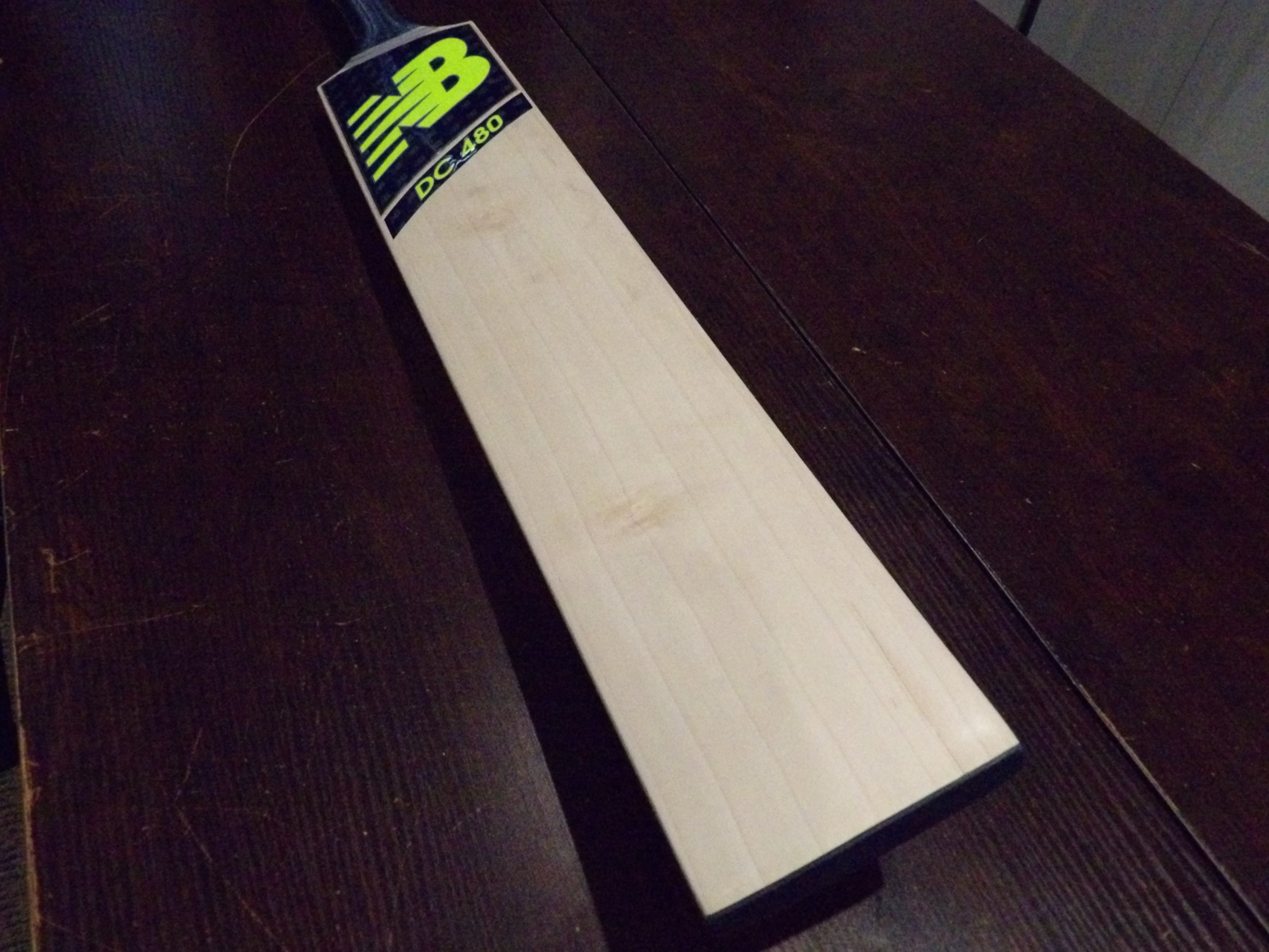 New Balance Cricket Bat DC-480 English Willow